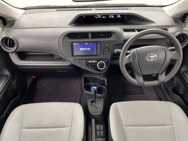 トヨタ アクア L 岐阜県 2021(令3)年 4.1万km ブラックマイカ 純正SDナビ(NSCN-W69)/CD/DVD/Bluetooth/フルセグTV/ビルトインETC/LEDヘッドライト/純正フロアマット/電動格納ミラー/スペアキー/運転席＋助手席パワーウィンドウ/トノカバー/横滑り防止/オートエアコン/ヘッドライトレベライザー