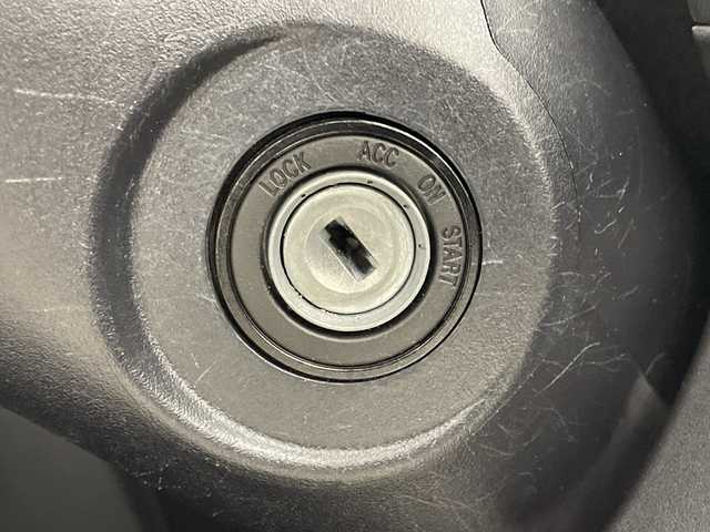 トヨタ アクア L 岐阜県 2021(令3)年 4.1万km ブラックマイカ 純正SDナビ(NSCN-W69)/CD/DVD/Bluetooth/フルセグTV/ビルトインETC/LEDヘッドライト/純正フロアマット/電動格納ミラー/スペアキー/運転席＋助手席パワーウィンドウ/トノカバー/横滑り防止/オートエアコン/ヘッドライトレベライザー