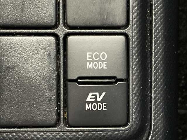 トヨタ アクア L 岐阜県 2021(令3)年 4.1万km ブラックマイカ 純正SDナビ(NSCN-W69)/CD/DVD/Bluetooth/フルセグTV/ビルトインETC/LEDヘッドライト/純正フロアマット/電動格納ミラー/スペアキー/運転席＋助手席パワーウィンドウ/トノカバー/横滑り防止/オートエアコン/ヘッドライトレベライザー