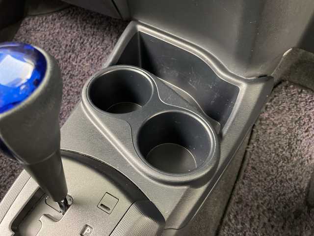 トヨタ アクア L 岐阜県 2021(令3)年 4.1万km ブラックマイカ 純正SDナビ(NSCN-W69)/CD/DVD/Bluetooth/フルセグTV/ビルトインETC/LEDヘッドライト/純正フロアマット/電動格納ミラー/スペアキー/運転席＋助手席パワーウィンドウ/トノカバー/横滑り防止/オートエアコン/ヘッドライトレベライザー