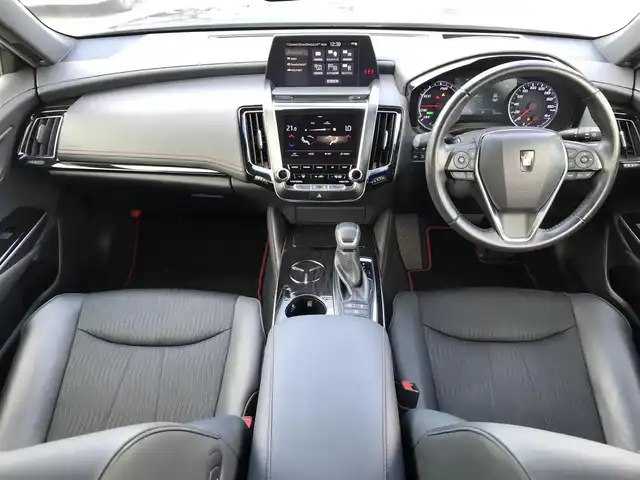 トヨタ クラウン ハイブリッド S スポーツスタイル 鳥取県 2020(令2)年 3万km プレシャスブラックパール 純正8インチディスプレイオーディオ/（ナビ/フルセグ/DVD/CD/BT/Miracast）/パノラミックビューモニター/トヨタセーフティセンス/レーダークルーズコントロール/レーンキープアシスト/前後クリアランスソナー/インテリジェントパーキングアシスト/ブラインドスポットモニター/ヘッドアップディスプレイ/ハーフレザーシート/前席パワーシート/前席シートヒーター/ステアリングヒーター/ETC2.0/LEDヘットライト/純正18インチアルミホイール/プッシュエンジンスタート/フロアマット・ドアバイザー