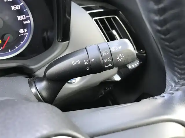 トヨタ クラウン ハイブリッド S スポーツスタイル 鳥取県 2020(令2)年 3万km プレシャスブラックパール 純正8インチディスプレイオーディオ/（ナビ/フルセグ/DVD/CD/BT/Miracast）/パノラミックビューモニター/トヨタセーフティセンス/レーダークルーズコントロール/レーンキープアシスト/前後クリアランスソナー/インテリジェントパーキングアシスト/ブラインドスポットモニター/ヘッドアップディスプレイ/ハーフレザーシート/前席パワーシート/前席シートヒーター/ステアリングヒーター/ETC2.0/LEDヘットライト/純正18インチアルミホイール/プッシュエンジンスタート/フロアマット・ドアバイザー