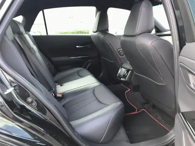 トヨタ クラウン ハイブリッド S スポーツスタイル 鳥取県 2020(令2)年 3万km プレシャスブラックパール 純正8インチディスプレイオーディオ/（ナビ/フルセグ/DVD/CD/BT/Miracast）/パノラミックビューモニター/トヨタセーフティセンス/レーダークルーズコントロール/レーンキープアシスト/前後クリアランスソナー/インテリジェントパーキングアシスト/ブラインドスポットモニター/ヘッドアップディスプレイ/ハーフレザーシート/前席パワーシート/前席シートヒーター/ステアリングヒーター/ETC2.0/LEDヘットライト/純正18インチアルミホイール/プッシュエンジンスタート/フロアマット・ドアバイザー