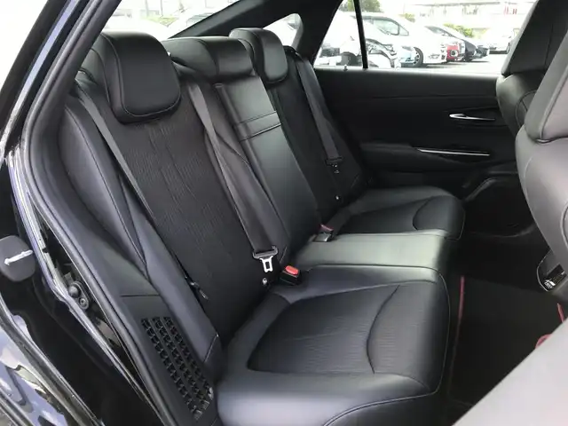 トヨタ クラウン ハイブリッド S スポーツスタイル 鳥取県 2020(令2)年 3万km プレシャスブラックパール 純正8インチディスプレイオーディオ/（ナビ/フルセグ/DVD/CD/BT/Miracast）/パノラミックビューモニター/トヨタセーフティセンス/レーダークルーズコントロール/レーンキープアシスト/前後クリアランスソナー/インテリジェントパーキングアシスト/ブラインドスポットモニター/ヘッドアップディスプレイ/ハーフレザーシート/前席パワーシート/前席シートヒーター/ステアリングヒーター/ETC2.0/LEDヘットライト/純正18インチアルミホイール/プッシュエンジンスタート/フロアマット・ドアバイザー