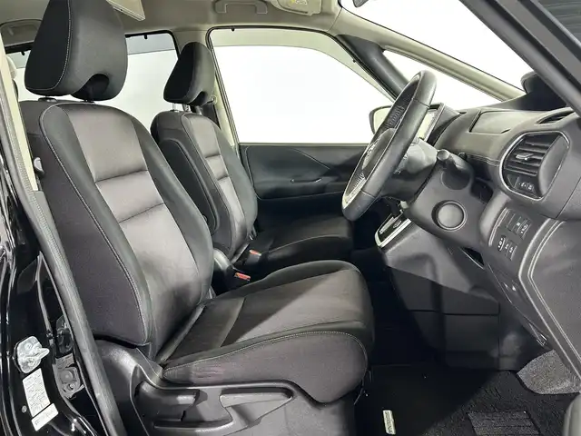 日産 セレナ ハイウェイスター Vセレクション 佐賀県 2017(平29)年 8.6万km ダイヤモンドブラック 禁煙車/純正9インチナビ(MM517D-L)/(CD/DVD/フルセグTV/Bluetooth/Blu-ray）/純正後席モニター/衝突軽減ブレーキ/横滑り防止/レーンキープアシスト/純正ドライブレコーダー/オートライト/バックカメラ/純正フロアマット/両側電動スライドドア/純正16インチアルミホイール