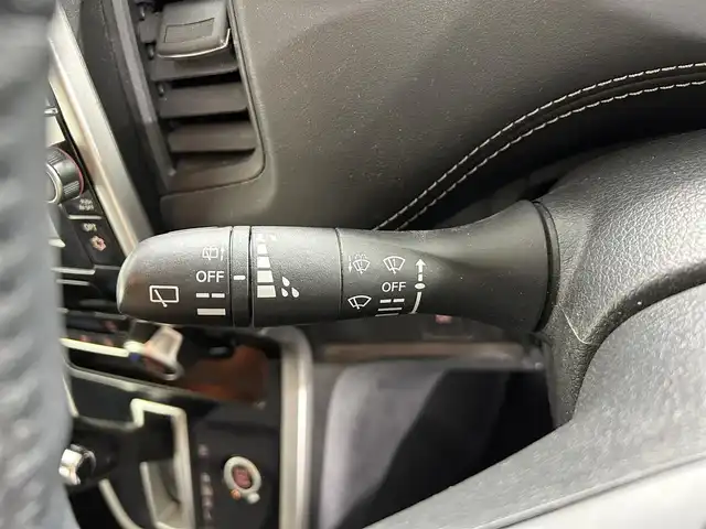 日産 セレナ ハイウェイスター Vセレクション 佐賀県 2017(平29)年 8.6万km ダイヤモンドブラック 禁煙車/純正9インチナビ(MM517D-L)/(CD/DVD/フルセグTV/Bluetooth/Blu-ray）/純正後席モニター/衝突軽減ブレーキ/横滑り防止/レーンキープアシスト/純正ドライブレコーダー/オートライト/バックカメラ/純正フロアマット/両側電動スライドドア/純正16インチアルミホイール