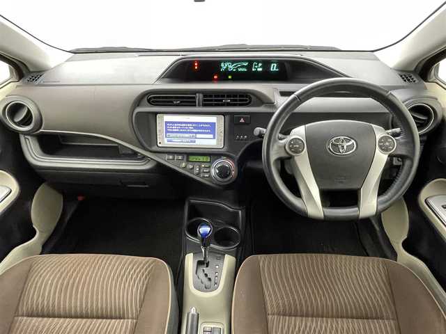 トヨタ アクア G 熊本県 2013(平25)年 5.1万km ブラックマイカ 純正ナビNSCP-W62（ＣＤ・ワンセグ・ＢＴ）/バックカメラ　/社外前後ドライブレコーダー　/前席シートヒーター/横滑り防止　/純正フロアマット　/純正１５インチＡＷ　/オートライト　/フォグランプ　/スマートキー　/プッシュスタート