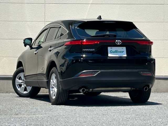 トヨタ ハリアー S 茨城県 2022(令4)年 1.9万km ブラック 純正マルチメディア/・Bluetooth接続/・CDチェンジャー/・USB入力端子/バックガイドモニター/トヨタセーフティセンス/レーダークルーズコントロール/ビルトインETC/LEDオートマチックハイビーム/パドルシフト/純正１７インチアルミホイール/純正フロアマット/レーントレーシングアシスト/アダプティブハイビームシステム