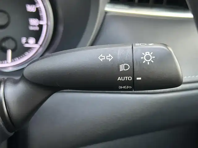 トヨタ ハリアー S 茨城県 2022(令4)年 1.9万km ブラック 純正マルチメディア/・Bluetooth接続/・CDチェンジャー/・USB入力端子/バックガイドモニター/トヨタセーフティセンス/レーダークルーズコントロール/ビルトインETC/LEDオートマチックハイビーム/パドルシフト/純正１７インチアルミホイール/純正フロアマット/レーントレーシングアシスト/アダプティブハイビームシステム