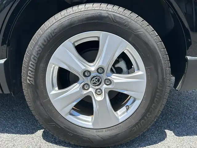 トヨタ ハリアー S 茨城県 2022(令4)年 1.9万km ブラック 純正マルチメディア/・Bluetooth接続/・CDチェンジャー/・USB入力端子/バックガイドモニター/トヨタセーフティセンス/レーダークルーズコントロール/ビルトインETC/LEDオートマチックハイビーム/パドルシフト/純正１７インチアルミホイール/純正フロアマット/レーントレーシングアシスト/アダプティブハイビームシステム