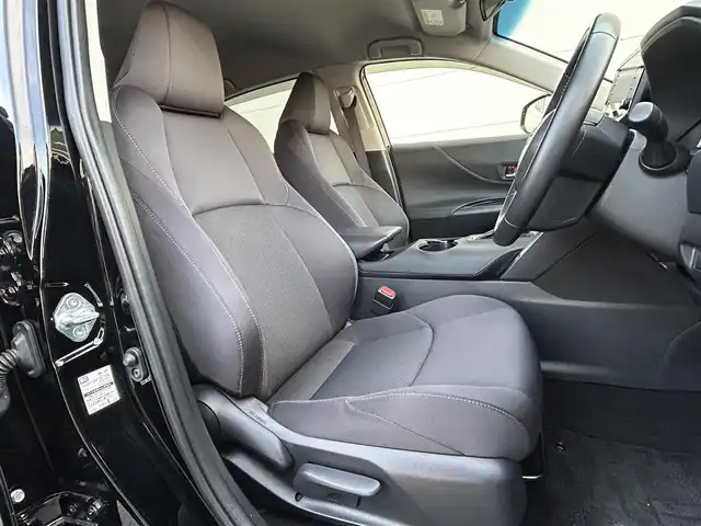 トヨタ ハリアー S 茨城県 2022(令4)年 1.9万km ブラック 純正マルチメディア/・Bluetooth接続/・CDチェンジャー/・USB入力端子/バックガイドモニター/トヨタセーフティセンス/レーダークルーズコントロール/ビルトインETC/LEDオートマチックハイビーム/パドルシフト/純正１７インチアルミホイール/純正フロアマット/レーントレーシングアシスト/アダプティブハイビームシステム