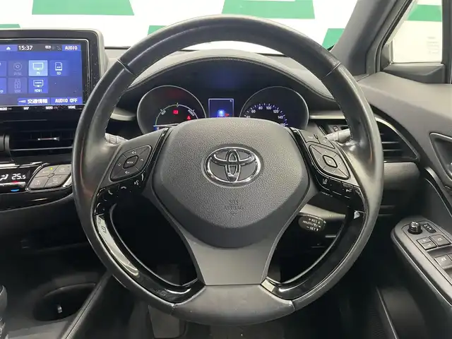 トヨタ Ｃ－ＨＲ S LEDパッケージ 鹿児島県 2018(平30)年 4.9万km ブラック/センシュアルレッドマイカ 2トーン 純正ナビ/(フルセグTV/Bluetooth/DVD/CD)/バックカメラ/Toyota Safety Sense/　・プリクラッシュセーフティ/　・レーンディパーチャーアラート（ステアリング制御機能付）/　・オートマチックハイビーム/　・レーダークルーズコントロール/電動パーキングブレーキ/ブレーキホールド/ドライブレコーダー/ETC/LEDヘッドライト/LEDシーケンシャルフロントターンランプ/純正アルミホイール/純正フロアマット