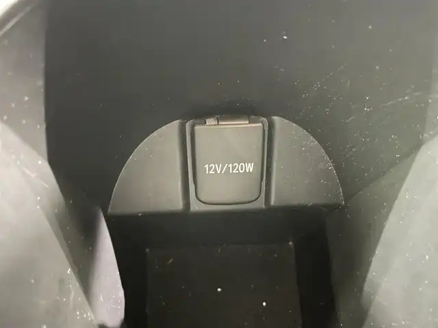 トヨタ Ｃ－ＨＲ S LEDパッケージ 鹿児島県 2018(平30)年 4.9万km ブラック/センシュアルレッドマイカ 2トーン 純正ナビ/(フルセグTV/Bluetooth/DVD/CD)/バックカメラ/Toyota Safety Sense/　・プリクラッシュセーフティ/　・レーンディパーチャーアラート（ステアリング制御機能付）/　・オートマチックハイビーム/　・レーダークルーズコントロール/電動パーキングブレーキ/ブレーキホールド/ドライブレコーダー/ETC/LEDヘッドライト/LEDシーケンシャルフロントターンランプ/純正アルミホイール/純正フロアマット