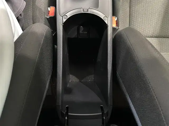 トヨタ Ｃ－ＨＲ S LEDパッケージ 鹿児島県 2018(平30)年 4.9万km ブラック/センシュアルレッドマイカ 2トーン 純正ナビ/(フルセグTV/Bluetooth/DVD/CD)/バックカメラ/Toyota Safety Sense/　・プリクラッシュセーフティ/　・レーンディパーチャーアラート（ステアリング制御機能付）/　・オートマチックハイビーム/　・レーダークルーズコントロール/電動パーキングブレーキ/ブレーキホールド/ドライブレコーダー/ETC/LEDヘッドライト/LEDシーケンシャルフロントターンランプ/純正アルミホイール/純正フロアマット