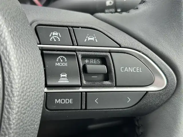 トヨタ ヴォクシー S－Z 奈良県 2022(令4)年 0.5万km スパークリングブラックパールクリスタルシャイン 両側パワースライドドア/純正ナビ(フルセグTV/CD/DVD/AM・FM/BT/HDMI)/バックカメラ/ビルトインETC2.0/シートヒーター(D/N席)/ToyotaSafetySense/プリクラッシュセーフティ/レーントレーシングアシスト/クルーズコントロール/ロードサインアシスト/ドライバー異常時対応システム/プロアクティブドライビングアシスト/発進遅れ告知機能/緊急時操舵支援/フロントクロストラフィックアラート/レーンチェンジアシスト/オートブレーキホールド/純正17インチアルミホイール/純正フロアマット/スペアキー