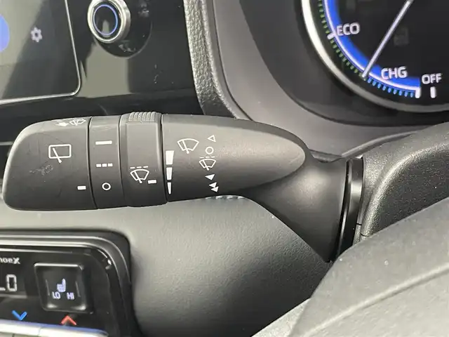 トヨタ ヴォクシー ハイブリッド S－Z 埼玉県 2022(令4)年 4.5万km グリッターブラックガラスフレーク 純正ナビ　ＣＤ／ＤＶＤ　純正１４型後席モニター　オットマン 100V電源 シートヒーター　電動リアゲート　両側パワースライドドア　ハーフレザーシート　レーダークルーズコントロール　ビルトインＥＴＣ