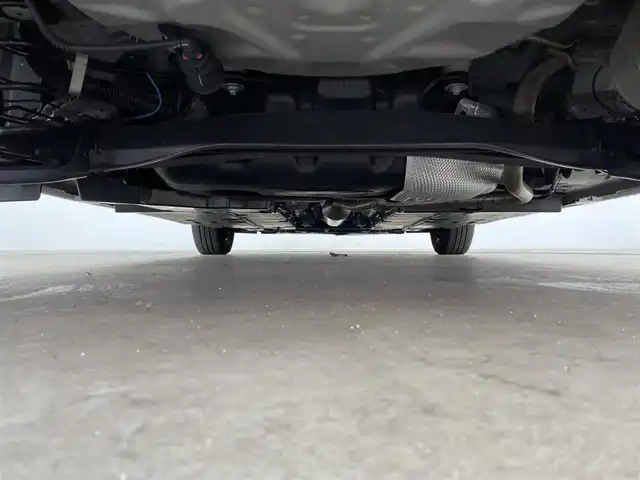 トヨタ ヤリス ハイブリッド G 大分県 2023(令5)年 2.2万km アイスピンクメタリック コンフォートシートセット(メーカーセットOP)/TOYOTAセーフティセンス/・プリクラッシュセーフティ/・レーントレーシングアシスト/・レーンディパーチャアラート/・レーダークルーズコントロール/・オートマチックハイビーム/・ロードサインアシスト/・プロアクティブドライビングアシスト/・発進遅れ告知機能/ブラインドスポットモニター/安心降車アシスト/パノラミックビューモニター/純正8型ディスプレイオーディオ/・フルセグTV、BT対応、USB、CD/DVDデッキ/・AppleCarPlay、AndroidAuto/ステアリングスイッチ/純正ドライブレコーダー(前後)/ETC2.0/社外フロアマット/オートライト/ハロゲンヘッドライト/クリアランスソナー