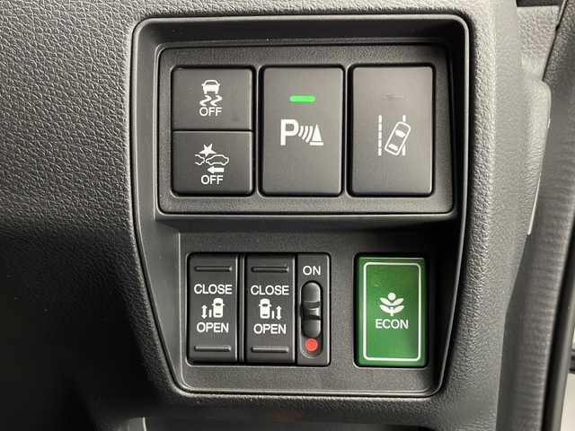 ホンダ オデッセイ アブソルート・EXホンダセンジング 宮崎県 2020(令2)年 2.1万km プラチナホワイトパール 禁煙車/ホンダセンシング/純正9型ナビTV/（VXM-207VFNi/CD/DVD/Bluetooth/フルセグTV)/純正ビルトイン2.0ETC/純正18インチアルミ/純正LEDオートライト/純正LEDフォグ/純正フロアマット/社外前後ドライブレコーダー/社外GPSオービスレーダー/両側電動スライドドア/アダプティブクルーズコントロール/レーンディパーチャーアラート/ブラインドスポットモニター/クリアランスソナー/パドルシフト/本革巻ハンドル/前席パワーシート/シートヒーター/ハーフレザーシート/ウインカードアミラー/スマートキー/プッシュエンジンスタート/新車時保証書/取扱い説明書