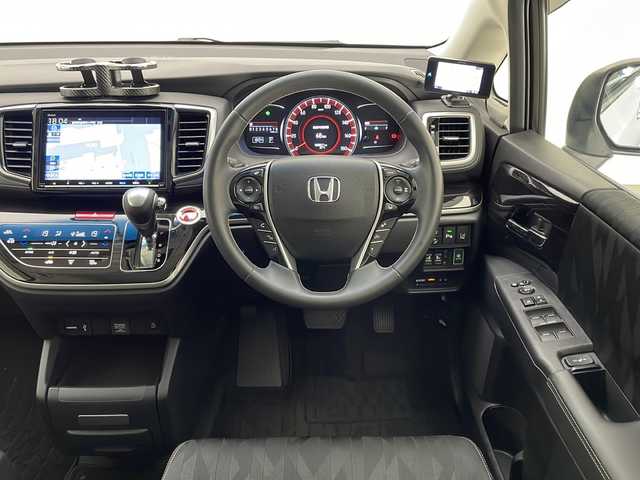 ホンダ オデッセイ アブソルート・EXホンダセンジング 宮崎県 2020(令2)年 2.1万km プラチナホワイトパール 禁煙車/ホンダセンシング/純正9型ナビTV/（VXM-207VFNi/CD/DVD/Bluetooth/フルセグTV)/純正ビルトイン2.0ETC/純正18インチアルミ/純正LEDオートライト/純正LEDフォグ/純正フロアマット/社外前後ドライブレコーダー/社外GPSオービスレーダー/両側電動スライドドア/アダプティブクルーズコントロール/レーンディパーチャーアラート/ブラインドスポットモニター/クリアランスソナー/パドルシフト/本革巻ハンドル/前席パワーシート/シートヒーター/ハーフレザーシート/ウインカードアミラー/スマートキー/プッシュエンジンスタート/新車時保証書/取扱い説明書