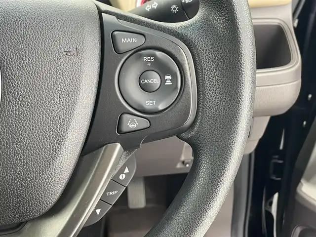 ホンダ フリード ハイブリット G ホンダセンシング 千葉県 2019(令1)年 3.4万km プレミアムスパークルブラックパール 純正7型SDナビ/フルセグTV/Bluetooth/CD/DVD/バックカメラ/USB入力端子/両側電動スライドドア/レーダークルーズコントロール/ホンダセンシング/誤発進抑制機能/歩行者事故低減ステアリング/車線維持支援システム/路外逸脱抑制機能/先行車発進お知らせ機能/標識認識機能/LEDヘッドライト/ビルトインETC/ウィンカーミラー/ウォークスルー/社外フロアマット/ロールサンシェード/プラズマクラスター/コンフォートビューパッケージ/ヒーテッドドアミラー/ワイパーデアイサー