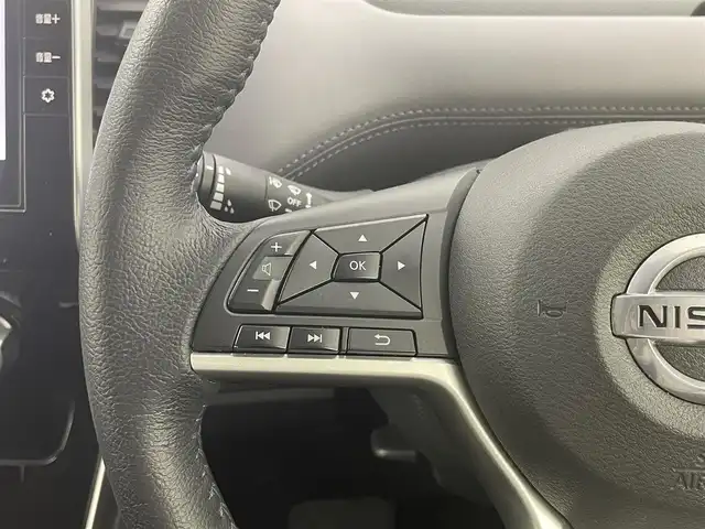 日産 セレナ ハイウェイスター V 岡山県 2020(令2)年 3.5万km パール セーフティーパックA/・インテリジェントアラウンドビューモニター/・誤発信抑制機能/純正10インチナビ（MM319D-L）/・FM/AM/Bluetooth/フルセグ/CD/DVD/純正11インチフリップダウンモニター/ハンズフリー付両側パワースライドドア/インテリジェントエマージェンシーブレーキ/車線維持支援システム/クルーズコントロール/BSM/前後ドライブレコーダー/ビルトインETC/後席サンシェイド/シートバックテーブル/ドアバイザー/純正16インチアルミ/純正フロアマット