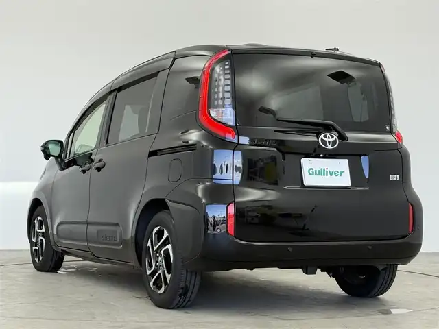 トヨタ シエンタ ハイブリッド Z 愛知県 2024(令6)年 1.5万km 黒 純正10インチディスプレイオーディオ/バックカメラ/フルセグTV/トヨタセーフティセンス/プリクラッシュセーフティ/クルーズコントロール/横滑り防止装置/コーナーセンサー/レーンキープアシスト/オートライト/オートマチックハイビーム/LEDヘッドライト/ブラインドスポットモニター/両側パワースライドドア/ETC2.0/純正15インチアルミホイール/純正フロアマット/プッシュスタート/スマートキー