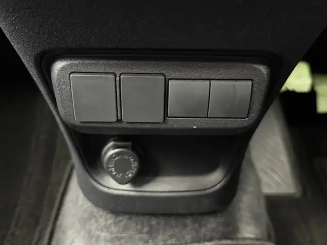 トヨタ シエンタ ハイブリッド Z 愛知県 2024(令6)年 1.5万km 黒 純正10インチディスプレイオーディオ/バックカメラ/フルセグTV/トヨタセーフティセンス/プリクラッシュセーフティ/クルーズコントロール/横滑り防止装置/コーナーセンサー/レーンキープアシスト/オートライト/オートマチックハイビーム/LEDヘッドライト/ブラインドスポットモニター/両側パワースライドドア/ETC2.0/純正15インチアルミホイール/純正フロアマット/プッシュスタート/スマートキー