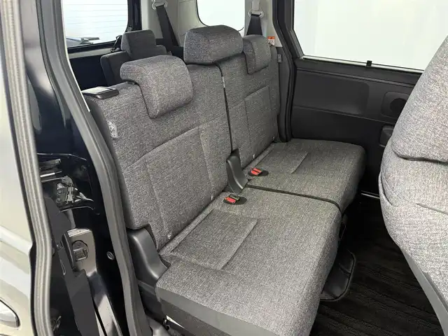 トヨタ シエンタ ハイブリッド Z 愛知県 2024(令6)年 1.5万km 黒 純正10インチディスプレイオーディオ/バックカメラ/フルセグTV/トヨタセーフティセンス/プリクラッシュセーフティ/クルーズコントロール/横滑り防止装置/コーナーセンサー/レーンキープアシスト/オートライト/オートマチックハイビーム/LEDヘッドライト/ブラインドスポットモニター/両側パワースライドドア/ETC2.0/純正15インチアルミホイール/純正フロアマット/プッシュスタート/スマートキー