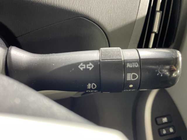 トヨタ プリウス G ツーリングセレクション 福岡県 2012(平24)年 8.8万km ホワイトパールクリスタルシャイン 純正HDDナビ/・CD/DVD/USB/フルセグTV/・バックモニター/ETC/クルーズコントロール/プッシュスタート/スマートキー/ハーフレザーシート/純正17インチアルミホイール/純正フロアマット