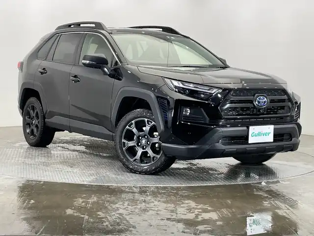 トヨタ ＲＡＶ４ 栃木県 2023(令5)年 4.1万km アティチュードブラックマイカ 純正ナビ/(フルセグTV/Bluetooth/USB)/4WD/バックカメラ/トヨタセーフティーセンス/・衝突軽減ブレーキ/・車線逸脱警報/・オートマチックハイビーム/・先行車発進お知らせ機能/ETC2.0/パワーシート/シートヒーター/シートエアコン/ルーフレール/オートライト/LEDヘッドライト/横滑り防止装置/フォグランプ/スマートキー/プッシュスタート/ステアリングスイッチ/革巻きステアリング/ウィンカーミラー/電動格納ミラー/純正18インチアルミホイール/社外フロアマット/デジタルインナーミラー/ステアリングヒーター
