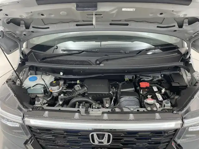 ホンダ Ｎ ＢＯＸ カスタム ターボ コーディネートS 滋賀県 2024(令6)年 0.9万km グレーⅡ 純正8型ナビ/（BT/フルセグTV/USB）/ホンダセンシング/・衝突軽減ブレーキ（CMBS）/・先行車発進お知らせ機能/・歩行者事故低減ステアリング/・路外逸脱抑制機能/・標識認識機能/・渋滞追従機能付アダプティブクルーズコントロール（ACC）/・車線維持支援システム（LKAS）/・誤発進抑制機能/・後方誤発進抑制機能/・近距離衝突軽減ブレーキ/・急アクセル抑制機能/・パーキングセンサーシステム/・オートハイビーム/バックカメラ/ビルトインETC/両側パワースライドドア/前席シートヒーター/パドルシフト/電動パーキングブレーキ/LEDヘッドライト/純正フロアマット/純正15インチAW