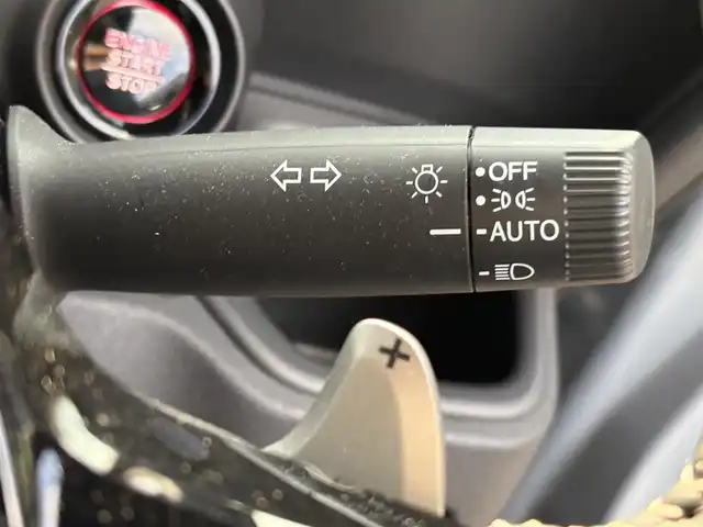 ホンダ Ｎ ＢＯＸ カスタム ターボ コーディネートS 滋賀県 2024(令6)年 0.9万km グレーⅡ 純正8型ナビ/（BT/フルセグTV/USB）/ホンダセンシング/・衝突軽減ブレーキ（CMBS）/・先行車発進お知らせ機能/・歩行者事故低減ステアリング/・路外逸脱抑制機能/・標識認識機能/・渋滞追従機能付アダプティブクルーズコントロール（ACC）/・車線維持支援システム（LKAS）/・誤発進抑制機能/・後方誤発進抑制機能/・近距離衝突軽減ブレーキ/・急アクセル抑制機能/・パーキングセンサーシステム/・オートハイビーム/バックカメラ/ビルトインETC/両側パワースライドドア/前席シートヒーター/パドルシフト/電動パーキングブレーキ/LEDヘッドライト/純正フロアマット/純正15インチAW