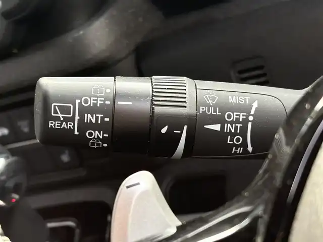 ホンダ Ｎ ＢＯＸ カスタム ターボ コーディネートS 滋賀県 2024(令6)年 0.9万km グレーⅡ 純正8型ナビ/（BT/フルセグTV/USB）/ホンダセンシング/・衝突軽減ブレーキ（CMBS）/・先行車発進お知らせ機能/・歩行者事故低減ステアリング/・路外逸脱抑制機能/・標識認識機能/・渋滞追従機能付アダプティブクルーズコントロール（ACC）/・車線維持支援システム（LKAS）/・誤発進抑制機能/・後方誤発進抑制機能/・近距離衝突軽減ブレーキ/・急アクセル抑制機能/・パーキングセンサーシステム/・オートハイビーム/バックカメラ/ビルトインETC/両側パワースライドドア/前席シートヒーター/パドルシフト/電動パーキングブレーキ/LEDヘッドライト/純正フロアマット/純正15インチAW