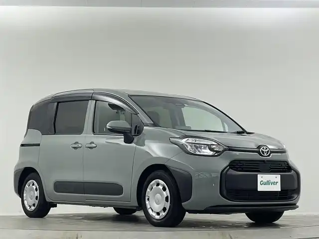 トヨタ シエンタ ハイブリッド G 埼玉県 2023(令5)年 1.8万km アーバンカーキ 純正１０．５型ナビ　両側電動スライドドア　全方位カメラ　シートヒーター　ＢＳＭ　ＬＥＤヘッドライト　ＥＴＣ２．０　追従走行　フルセグＴＶ　ウォークスルー　衝突被害軽減　オートハイビーム　ステアリングヒーター