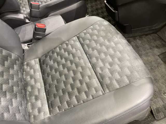 トヨタ ヴォクシー S－Z 栃木県 2022(令4)年 2.3万km アティチュードブラックマイカ モデリスタエアロ/純正10.5インチナビ/(フルセグTV・Bluetooth・CD・DVD・USB)/バックカメラ/前後ドライブレコーダー/トヨタセーフティセンス/ ・プリクラッシュセーフティ/ ・レーンキープアシスト/ ・オートハイビーム/ ・オートクルーズコントロール/前後コーナーセンサー/ブラインドスポットモニター/両側パワースライドドア/ビルトインETC2.0/ハーフレザーシート/前席シートヒーター/LEDヘッドライト/オートライト/電動パーキングブレーキ/オートホールド/スマートキー