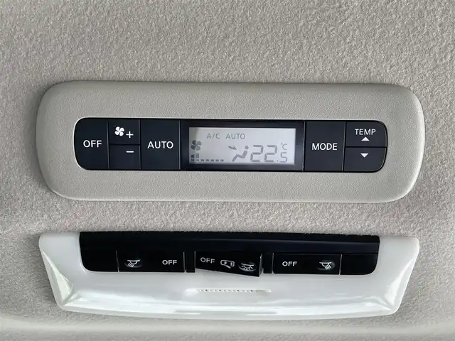 日産 セレナ ハイウェイスター V 島根県 2021(令3)年 7.3万km ブリリアントホワイトパール プロパイロット /純正10インチナビ/CD/DVD/Blu-ray/DTV/Bluetooth/アラウンドビューモニター/デジタルインナーミラー /両側パワースライドドア /LEDオートライト/オートハイビーム/コーナーセンサー/BSM/ステアリングスイッチ/後席エアコン/スマートキー/スペアキー /プッシュスタート /ドライブレコーダー/ビルトインETC/フロアマット