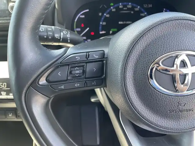 トヨタ ヤリスクロス ハイブリッド Z 愛知県 2020(令2)年 5.5万km ホワイトパールクリスタルシャイン トヨタセーフティセンス　/レーダークルーズコントロール/純正18インチアルミホイール/ナビ　/フルセグＴＶ　/バックカメラ　/ビルトインＥＴＣ　/シートヒーター　/運転席パワーシート　/パワーバックドア　/プッシュスタート　/スマートキー