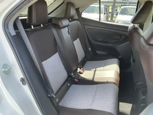 トヨタ ヤリスクロス ハイブリッド Z 愛知県 2020(令2)年 5.5万km ホワイトパールクリスタルシャイン トヨタセーフティセンス　/レーダークルーズコントロール/純正18インチアルミホイール/ナビ　/フルセグＴＶ　/バックカメラ　/ビルトインＥＴＣ　/シートヒーター　/運転席パワーシート　/パワーバックドア　/プッシュスタート　/スマートキー