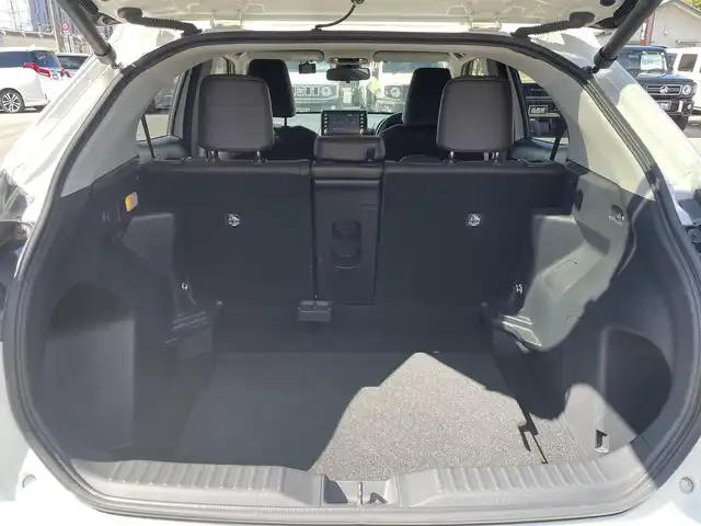 トヨタ ヤリスクロス ハイブリッド Z 愛知県 2020(令2)年 5.5万km ホワイトパールクリスタルシャイン トヨタセーフティセンス　/レーダークルーズコントロール/純正18インチアルミホイール/ナビ　/フルセグＴＶ　/バックカメラ　/ビルトインＥＴＣ　/シートヒーター　/運転席パワーシート　/パワーバックドア　/プッシュスタート　/スマートキー