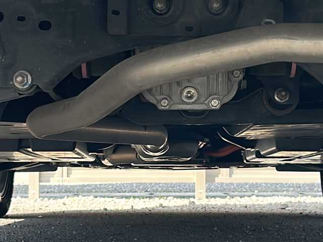 スバル フォレスター ハイブリッド アドバンス 千葉県 2018(平30)年 3.8万km クリスタルホワイトP ４WD/純正ナビ/フルセグTV/CD/DVD/Bluetooth/ETC/バックカメラ/サイドカメラ/レダークルーズコントロール/全席シートヒーター/ステアリングヒーター/アイサイト/プリクラッシュブレーキ/AT誤発進抑制制御・後退抑制制御/アクティブレーンキープ/ふらつき警報/車線逸脱警報/オートライト/LEDヘッドライト/プッシュスタート/スマートキー/スペアキー１本/ステアリングスイッチ/純正フロアマット/取扱説明書