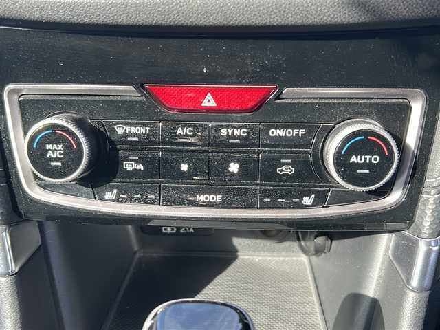 スバル フォレスター ハイブリッド アドバンス 千葉県 2018(平30)年 3.8万km クリスタルホワイトP ４WD/純正ナビ/フルセグTV/CD/DVD/Bluetooth/ETC/バックカメラ/サイドカメラ/レダークルーズコントロール/全席シートヒーター/ステアリングヒーター/アイサイト/プリクラッシュブレーキ/AT誤発進抑制制御・後退抑制制御/アクティブレーンキープ/ふらつき警報/車線逸脱警報/オートライト/LEDヘッドライト/プッシュスタート/スマートキー/スペアキー１本/ステアリングスイッチ/純正フロアマット/取扱説明書