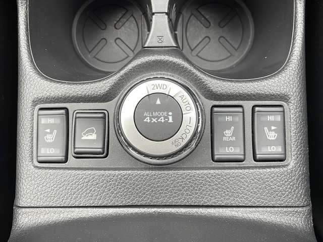 日産 エクストレイル 20Xi 岐阜県 2020(令2)年 2.8万km ダイヤモンドブラック 登録時走行距離：27606km/ワンオーナー/保証書/取扱説明書/純正８インチSDナビ（MM520D-L）/BT/アラウンドビューモニター/４WD/プロパイロット/クルーズコントロール（追従付き）/衝突被害軽減システム/前後コーナーセンサー/前後ドライブレコーダー/パワーバックドア/インテリジェントルームミラー/ETC/レザーシート/パワーシート/シートヒーター/オートライト/LEDヘッドライト/プッシュスタート/スマートキー/ルーフレール/純正16インチアルミホイール