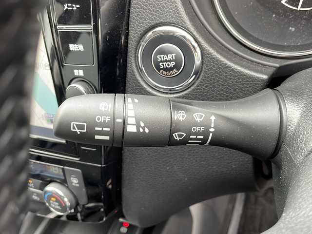 日産 エクストレイル 20Xi 岐阜県 2020(令2)年 2.8万km ダイヤモンドブラック 登録時走行距離：27606km/ワンオーナー/保証書/取扱説明書/純正８インチSDナビ（MM520D-L）/BT/アラウンドビューモニター/４WD/プロパイロット/クルーズコントロール（追従付き）/衝突被害軽減システム/前後コーナーセンサー/前後ドライブレコーダー/パワーバックドア/インテリジェントルームミラー/ETC/レザーシート/パワーシート/シートヒーター/オートライト/LEDヘッドライト/プッシュスタート/スマートキー/ルーフレール/純正16インチアルミホイール