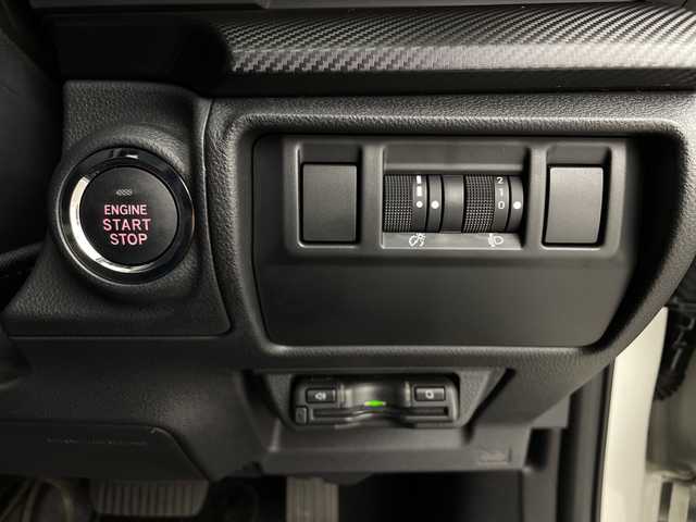 スバル クロストレック ツーリング 新潟県 2024(令6)年 1.4万km クリスタルホワイトP ワンオーナー/衝突被害軽減システム/レーンキープアシスト/純正ナビ/　（フルセグTV/BT/CD/DVD/AM/FM）/バックカメラ/レーダークルーズコントロール/LEDオートライト/純正17インチアルミホイール/ステアリングスイッチ/USBポート/スマートキー/ETC