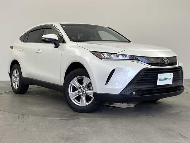 トヨタ ハリアー S 兵庫県 2020(令2)年 5.6万km ホワイトパールクリスタルシャイン ・純正8インチディスプレイナビ/Bluetooth/USB/Miracast/・Toyota Safety Sense/・プリクラッシュセーフティ/・レーントレーシングアシスト[LTA] /・レーダークルーズコントロール（全車速追従機能付）/・オートマチックハイビーム[AHB] /・ロードサインアシスト[RSA]/・先行車発進告知機能[TMN]/・パーキングサポートブレーキ/・イモビライザーシステム/・ヘッドライトレベライザー/・LEDヘッドランプ/・LEDクリアランスランプ/・LEDターンランプ/・LEDフロントフォグランプ/・革巻きステアリング/・ステアリングスイッチ/・オートワイパー/・電動パーキングブレーキ/・オートホールド/・純正ドライブレコーダー/・W＋サイドエアバッグ/・カーテンエアバッグ/・純正17インチアルミホイール/・スマートキー