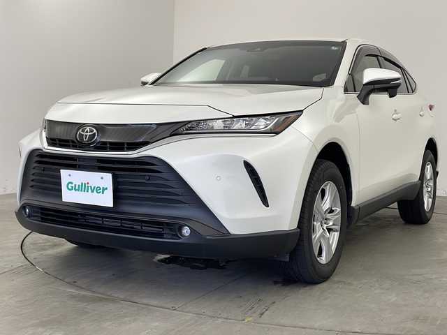 トヨタ ハリアー S 兵庫県 2020(令2)年 5.6万km ホワイトパールクリスタルシャイン ・純正8インチディスプレイナビ/Bluetooth/USB/Miracast/・Toyota Safety Sense/・プリクラッシュセーフティ/・レーントレーシングアシスト[LTA] /・レーダークルーズコントロール（全車速追従機能付）/・オートマチックハイビーム[AHB] /・ロードサインアシスト[RSA]/・先行車発進告知機能[TMN]/・パーキングサポートブレーキ/・イモビライザーシステム/・ヘッドライトレベライザー/・LEDヘッドランプ/・LEDクリアランスランプ/・LEDターンランプ/・LEDフロントフォグランプ/・革巻きステアリング/・ステアリングスイッチ/・オートワイパー/・電動パーキングブレーキ/・オートホールド/・純正ドライブレコーダー/・W＋サイドエアバッグ/・カーテンエアバッグ/・純正17インチアルミホイール/・スマートキー