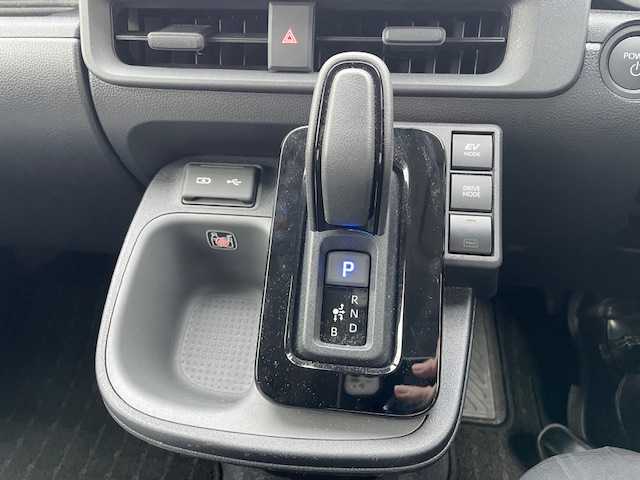 トヨタ シエンタ ハイブリッド Z 神奈川県 2024(令6)年 0.8万km ブラック ワンオーナー/純正１０型ディスプレィオーディオナビ＆フルセグ/・BluetoothAudio/USB/・AppleCarPlay＆AndroidAuto/アラウンドビューモニター/ブラインドスポットモニター/純正ＬＥＤヘッドライト/両側パワースライドドア/ドライブレコーダー/リアサーキューレーター/セーフティセンス/（衝突回避支援パッケージ）/・プリクラッシュセーフティ/・レーンディパーチャーアラート/・レーダークルーズコントロール/・レーントレーンシングアシスト/・アダプティブハイビームアシスト/・発進遅れ告知機能/プッシュエンジンスタート/スマートキー/保証書＆取説/ドアバイザー/ETC