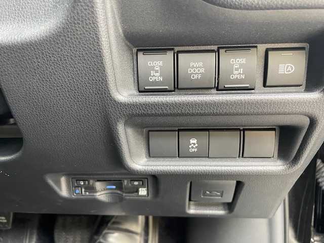 トヨタ シエンタ ハイブリッド Z 神奈川県 2024(令6)年 0.8万km ブラック ワンオーナー/純正１０型ディスプレィオーディオナビ＆フルセグ/・BluetoothAudio/USB/・AppleCarPlay＆AndroidAuto/アラウンドビューモニター/ブラインドスポットモニター/純正ＬＥＤヘッドライト/両側パワースライドドア/ドライブレコーダー/リアサーキューレーター/セーフティセンス/（衝突回避支援パッケージ）/・プリクラッシュセーフティ/・レーンディパーチャーアラート/・レーダークルーズコントロール/・レーントレーンシングアシスト/・アダプティブハイビームアシスト/・発進遅れ告知機能/プッシュエンジンスタート/スマートキー/保証書＆取説/ドアバイザー/ETC