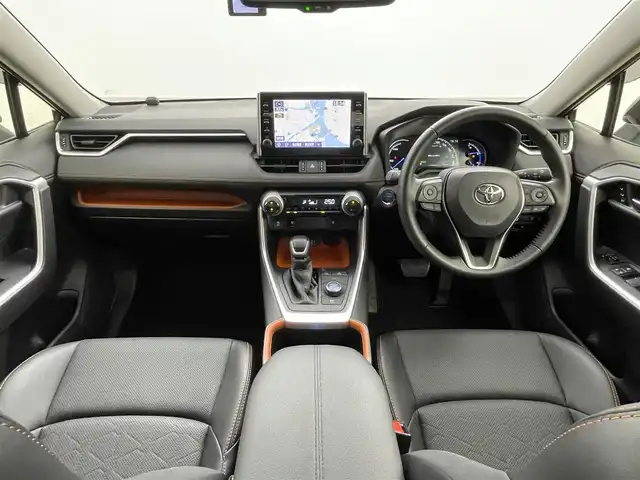 トヨタ ＲＡＶ４ ハイブリッド アドベンチャー 岡山県 2022(令4)年 1.7万km アティチュードブラックマイカ 純正9インチディスプレイオーディオ/ナビ/Bluetooth/AppleCarPlay/USB/HDMI/パノラミックビューモニター/ビルトインETC2.0/合皮シート/シートヒーター /ベンチレーション/パワーシート /メモリシート /ドライブレコーダー /ブラインドスポットモニター/セーフティセンス /レーダークルーズコントロール/オートハイビーム /LEDヘッドライト/オートライト /純正19インチアルミホイール/純正フロアマット/ルーフレール/プッシュスタート /スマートキー