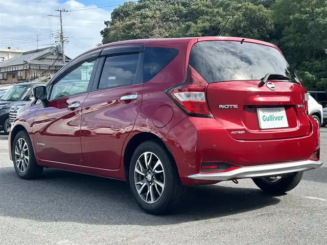 日産 ノート e－パワーオーテック 大阪府 2018(平30)年 4.5万km ガーネットレッド ９インチナビ　/フルセグ　/Bluetooth/全方位カメラ　/デジタルインナーミラー　/レーダークルーズコントロール　/前後コーナーセンサー　/ＥＴＣ　/スマートキー　/ＬＥＤヘッドライト　/マット　/サイドバイザー